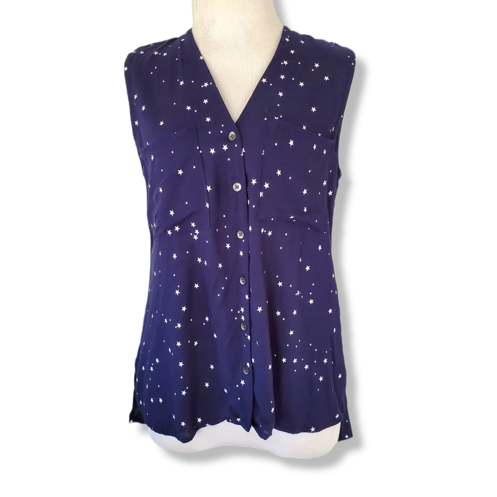 Rock & Republic Sz S Navy Blue Silver Stars Button Split Tail Back Top